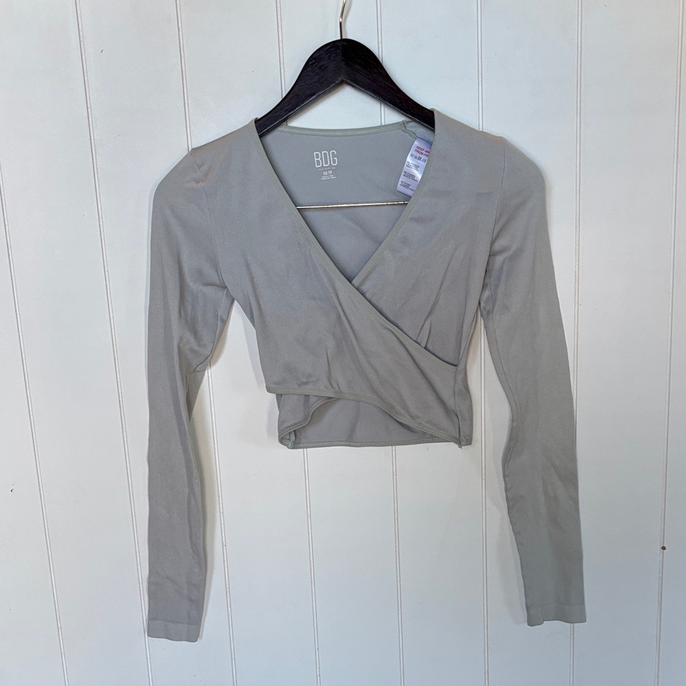 BDG Wrap Around Spandex Crop Top! Size Xs